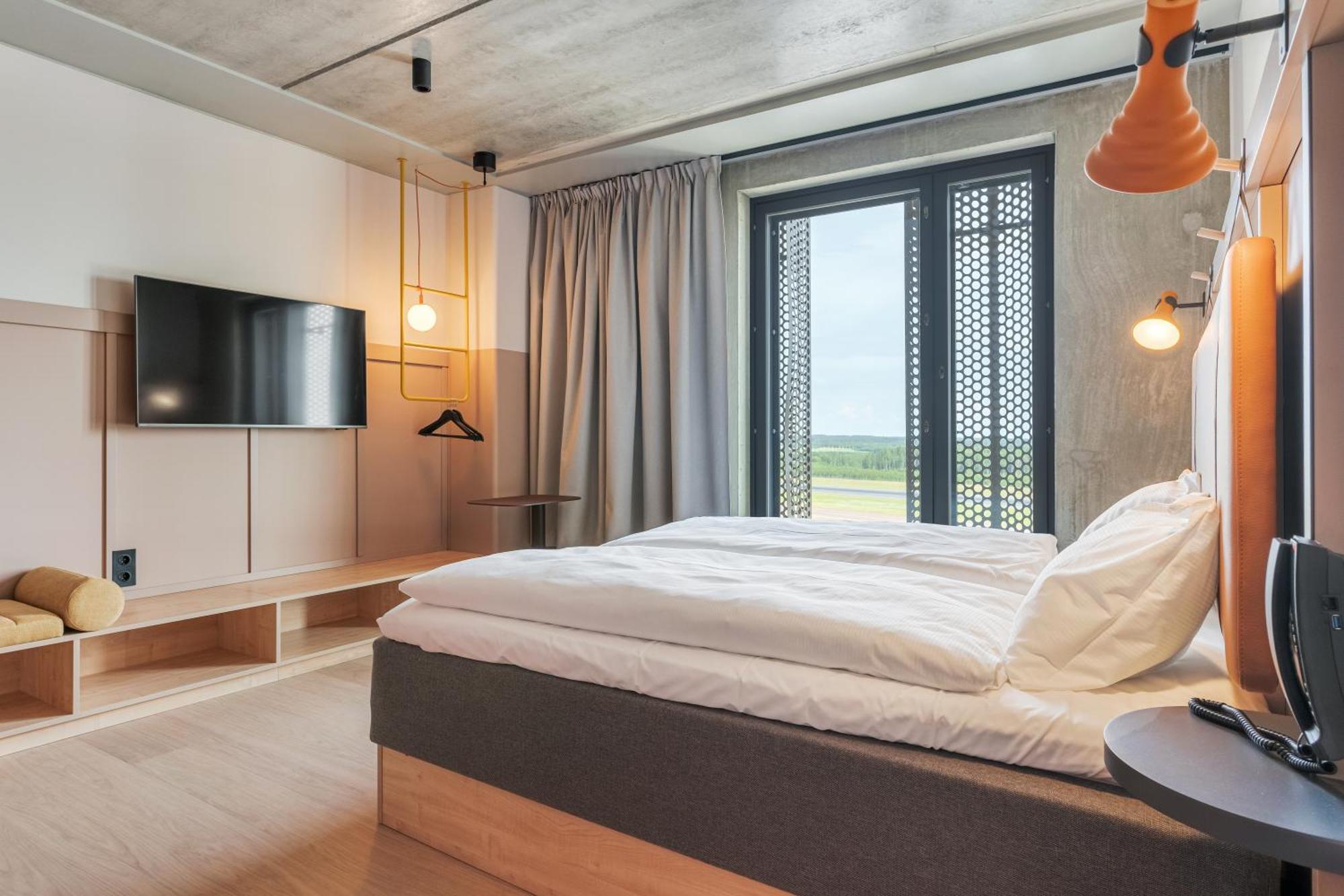 Comfort Hotel Helsinki Airport Вантаа Экстерьер фото