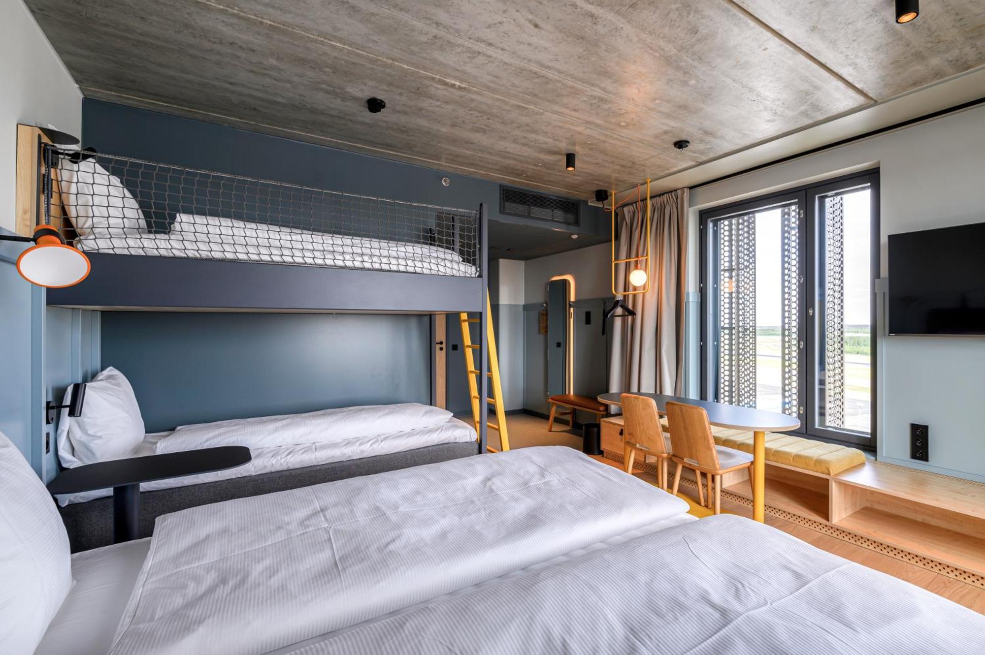 Comfort Hotel Helsinki Airport Вантаа Экстерьер фото